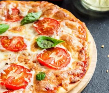 homemade-margarita-pizza-recipe-500x500